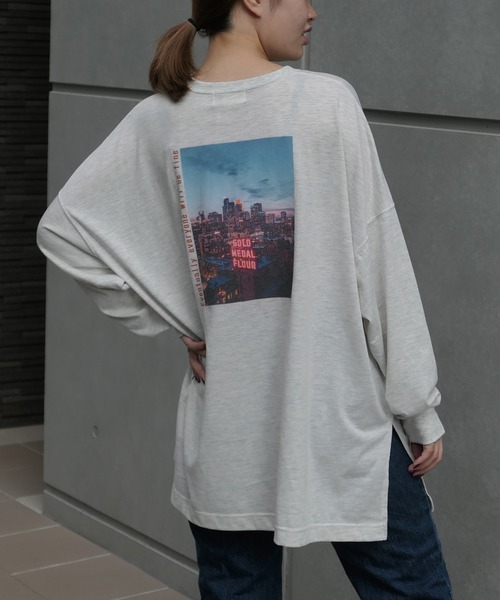 CORNERS（コーナーズ）の「City Photo　BIGTee（Tシャツ/カットソー・レディース・オフホワイト/グリーン/オートミール/スミクロ・FREE）」の11枚目の写真