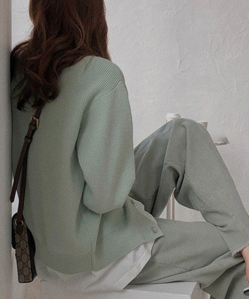 AMOUR BOX(アムールボックス)の「ラウンドネックニットカーディガン(カーディガン/ボレロ・レディース・ブラック/クリーム/ブルー/グリーン/ピンク・FREE)」の18枚目の写真