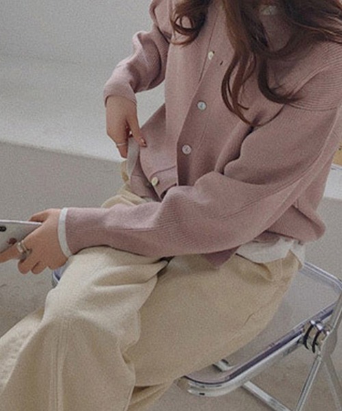 AMOUR BOX(アムールボックス)の「ラウンドネックニットカーディガン(カーディガン/ボレロ・レディース・ブラック/クリーム/ブルー/グリーン/ピンク・FREE)」の19枚目の写真