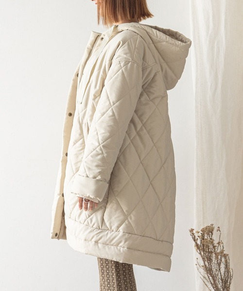 rectangle（レクタングル）の「フレアキルティングコート（ダウンジャケット/コート・レディース・アイボリー/ブラック・FREE）」の14枚目の写真