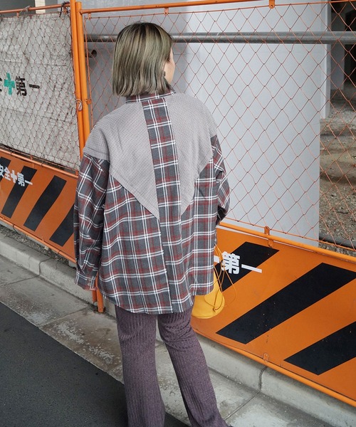 179/WG（イチナナキュウダブルジー）の「切り替えチェックシャツ（シャツ/ブラウス・レディース・ブラウン/グレー/グリーン・MEDIUM）」の4枚目の写真
