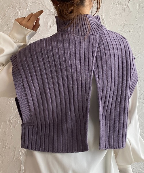 She's Closet（シーズクローゼット）の「前後2wayバッククロスショート丈ハイネックリブニットベスト（ベスト・レディース・ブラック/ベージュ/ブラウン/ダークパープル/ライトベージュ/ブルー/グリーン/アイボリー/グリーン系その他/パープル/レッド/オリーブ/グレイッシュベージュ・FREE）」の11枚目の写真