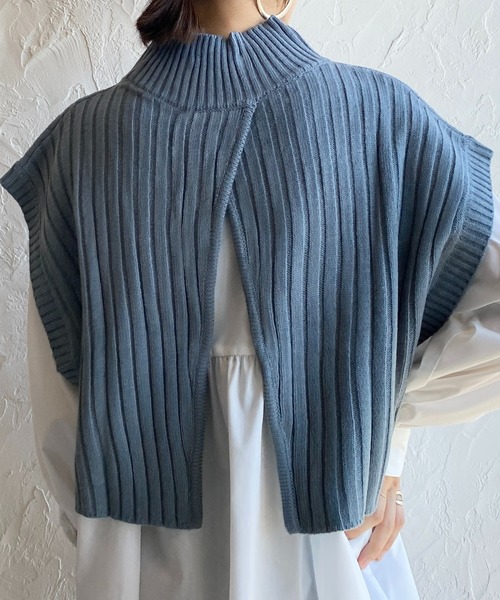 She's Closet（シーズクローゼット）の「前後2wayバッククロスショート丈ハイネックリブニットベスト（ベスト・レディース・ブラック/ベージュ/ブラウン/ダークパープル/ライトベージュ/ブルー/グリーン/アイボリー/グリーン系その他/パープル/レッド/オリーブ/グレイッシュベージュ・FREE）」の10枚目の写真