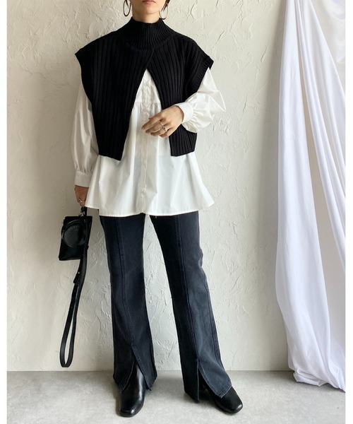 She's Closet（シーズクローゼット）の「前後2wayバッククロスショート丈ハイネックリブニットベスト（ベスト・レディース・ブラック/ベージュ/ブラウン/ダークパープル/ライトベージュ/ブルー/グリーン/アイボリー/グリーン系その他/パープル/レッド/オリーブ/グレイッシュベージュ・FREE）」の17枚目の写真