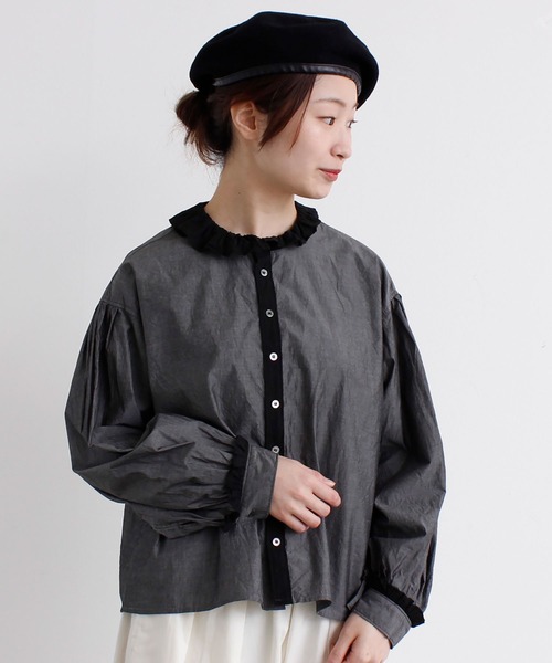 Malle（マル）の「malle COTTON　アシンメトリーフリルブラウス（シャツ/ブラウス・レディース・ストライプ/ライトベージュ/ブラック・FREE）」の2枚目の写真