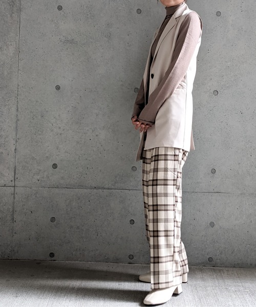 Per sist ence(パーシエンス)の「Per sist ence/パーシエンス 12Gハイネックプルオーバー(ニット/セーター・レディース・ブラック/アイボリー/モカ/パープル/ブラウン/グリーン/ブルー/オレンジ/ピンク/ホワイト×ブラック/ホワイト×グリーン/ホワイト×ブラウン/ブラック×ホワイト・FREE)」の18枚目の写真