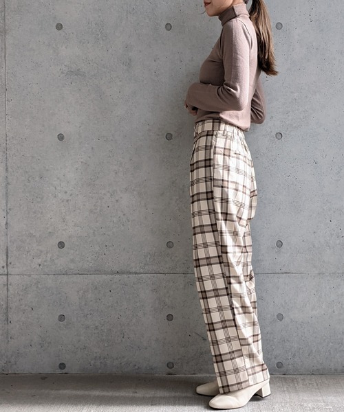 Per sist ence(パーシエンス)の「Per sist ence/パーシエンス 12Gハイネックプルオーバー(ニット/セーター・レディース・ブラック/アイボリー/モカ/パープル/ブラウン/グリーン/ブルー/オレンジ/ピンク/ホワイト×ブラック/ホワイト×グリーン/ホワイト×ブラウン/ブラック×ホワイト・FREE)」の22枚目の写真