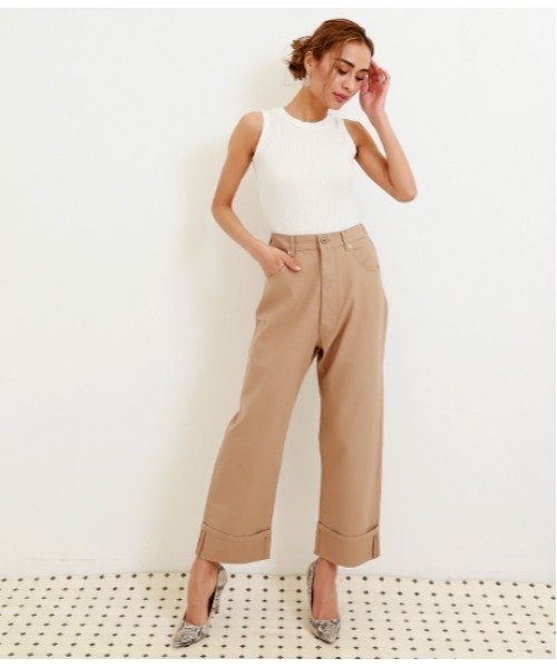 Alluge(アルージュ)の「ハイウエスト太ストレートパンツ(その他パンツ・レディース・ベージュ・M)」の7枚目の写真