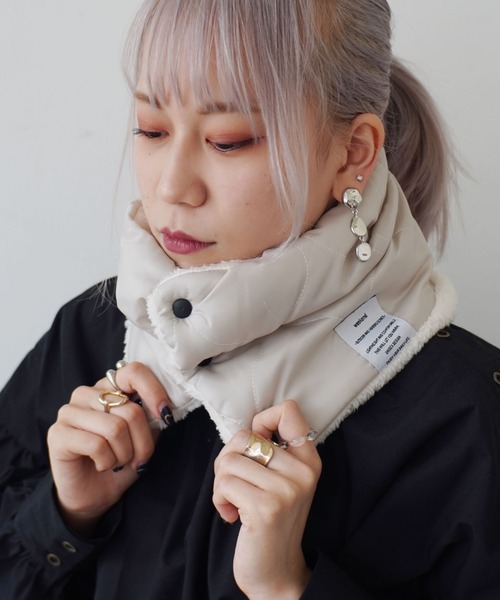 Port（ポート）の「【 antique andico / アンティーク アンディコ 】 Weekend ネックウォーマー（ネックウォーマー/スヌード・レディース・ブラック/アイボリー/カーキ/キャメル・FREE）」の6枚目の写真