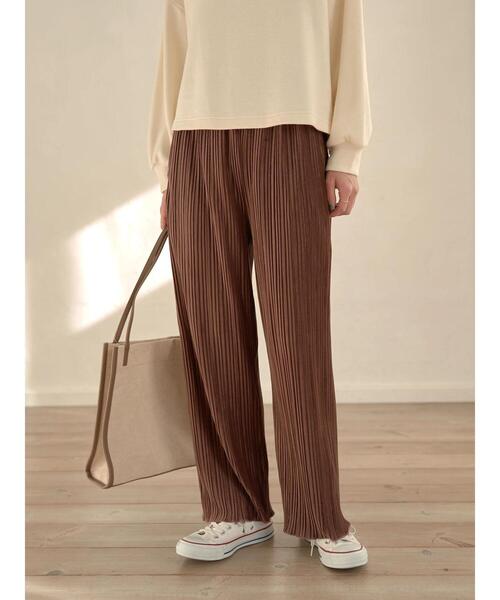 earth music&ecology（アースミュージックアンドエコロジー）の「ベロアプリーツパンツ*（その他パンツ・レディース・ベージュ/ブラウン/サックスブルー/ブラック・FREE）」の7枚目の写真