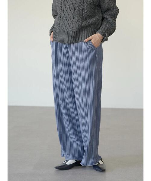 earth music&ecology（アースミュージックアンドエコロジー）の「ベロアプリーツパンツ*（その他パンツ・レディース・ベージュ/ブラウン/サックスブルー/ブラック・FREE）」の8枚目の写真