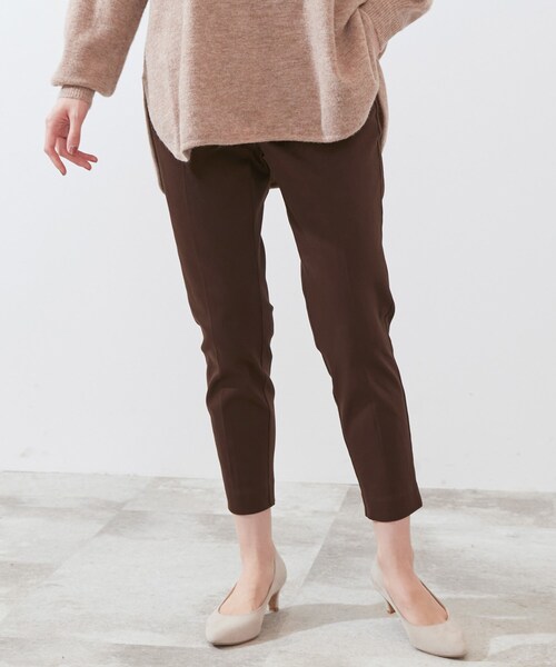 SHOO・LA・RUE（シューラルー）の「◆【S-LL/股下短め】サテン裏起毛スティック（その他パンツ・レディース・ブラック/サンドベージュ/ダークグリーン/アイボリー/ダークブラウン・01/02/04/03）」の3枚目の写真