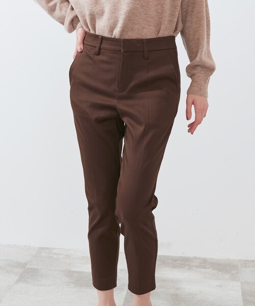 SHOO・LA・RUE（シューラルー）の「◆【S-LL/股下短め】サテン裏起毛スティック（その他パンツ・レディース・ブラック/サンドベージュ/ダークグリーン/アイボリー/ダークブラウン・01/02/04/03）」の12枚目の写真