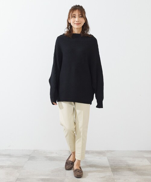 SHOO・LA・RUE（シューラルー）の「◆【S-LL/股下短め】サテン裏起毛スティック（その他パンツ・レディース・ブラック/サンドベージュ/ダークグリーン/アイボリー/ダークブラウン・01/02/04/03）」の9枚目の写真