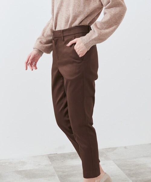 SHOO・LA・RUE（シューラルー）の「◆【S-LL/股下短め】サテン裏起毛スティック（その他パンツ・レディース・ブラック/サンドベージュ/ダークグリーン/アイボリー/ダークブラウン・01/02/04/03）」の20枚目の写真