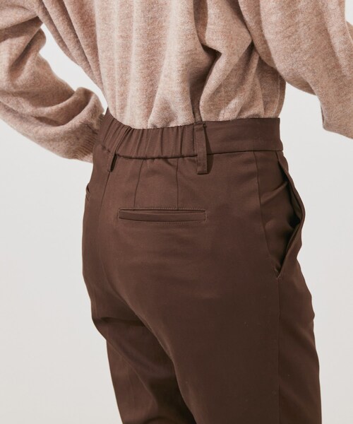 SHOO・LA・RUE（シューラルー）の「◆【S-LL/股下短め】サテン裏起毛スティック（その他パンツ・レディース・ブラック/サンドベージュ/ダークグリーン/アイボリー/ダークブラウン・01/02/04/03）」の14枚目の写真