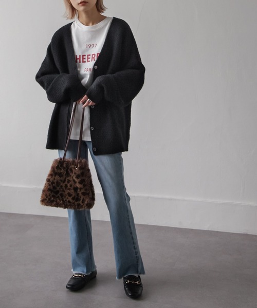 Chillfar（チルファー）の「カラーボリュームニットカーディガン（カーディガン/ボレロ・レディース・ブラック/オレンジ/ブルー/グリーン/アイボリー/マスタード・FREE）」の14枚目の写真