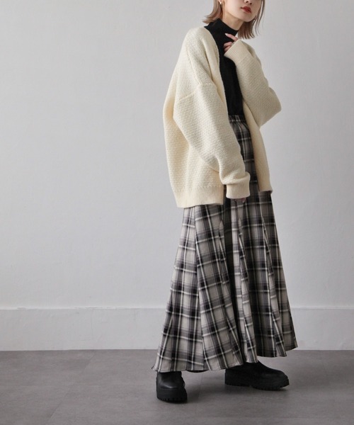 Chillfar（チルファー）の「カラーボリュームニットカーディガン（カーディガン/ボレロ・レディース・ブラック/オレンジ/ブルー/グリーン/アイボリー/マスタード・FREE）」の7枚目の写真