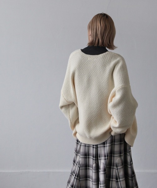 Chillfar（チルファー）の「カラーボリュームニットカーディガン（カーディガン/ボレロ・レディース・ブラック/オレンジ/ブルー/グリーン/アイボリー/マスタード・FREE）」の13枚目の写真