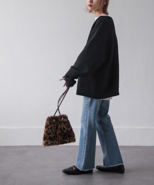 Chillfar（チルファー）の「カラーボリュームニットカーディガン（カーディガン/ボレロ・レディース・ブラック/オレンジ/ブルー/グリーン/アイボリー/マスタード・FREE）」の18枚目の写真