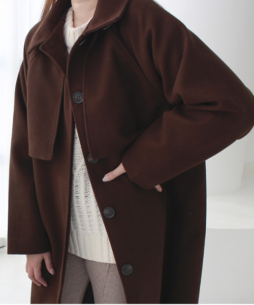 MODE ROBE(モードローブ)の「スタンドカラーケープコート(その他アウター・レディース・アイボリー/モカ/ブラック/ブラウン・FREE)」の8枚目の写真