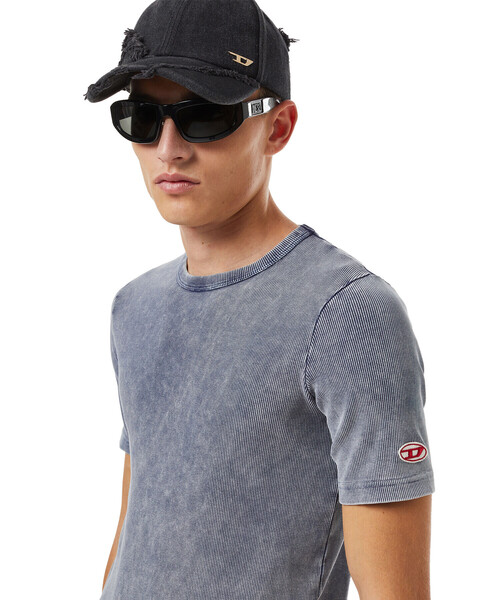 DIESEL（ディーゼル）の「メンズ Tシャツ（Tシャツ/カットソー・メンズ・インディゴブルー・XXX-LARGE/X-LARGE/XX-LARGE/X-SMALL/SMALL/MEDIUM/LARGE）」の3枚目の写真