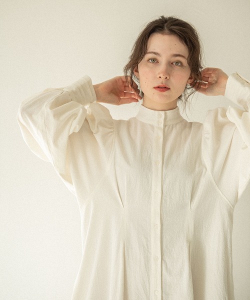 idem（イデム）の「volume sleeve stand collar onepiece/コットンスタンドカラーシャツワンピース（ワンピース・レディース・ブラック/アイボリー/ミント・FREE）」の11枚目の写真