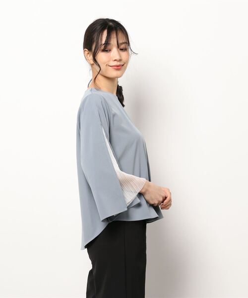 Q（キュー）の「レーシースリーブブラウス（シャツ/ブラウス・レディース・ブラック/カリビアンブルー・MEDIUM）」の3枚目の写真