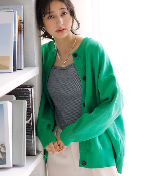 INGNI(イング)の「クルーネックミドル丈カーディガン(カーディガン/ボレロ・レディース・イエロー/ブルー/グリーン/ブラック/アイボリー・M)」の15枚目の写真