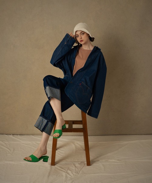 Levi's（リーバイス）の「Levi's(R) RED HIGH LOOSE CUFFED DARK BLUE RINSE（デニムパンツ・レディース・ブルー・27inch/25inch/24inch/26inch/30inch/29inch/23inch/28inch）」の3枚目の写真