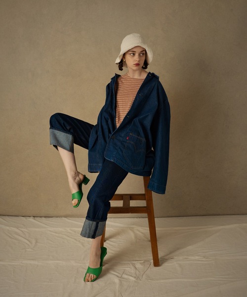 Levi's（リーバイス）の「Levi's(R) RED HIGH LOOSE CUFFED DARK BLUE RINSE（デニムパンツ・レディース・ブルー・27inch/25inch/24inch/26inch/30inch/29inch/23inch/28inch）」の14枚目の写真