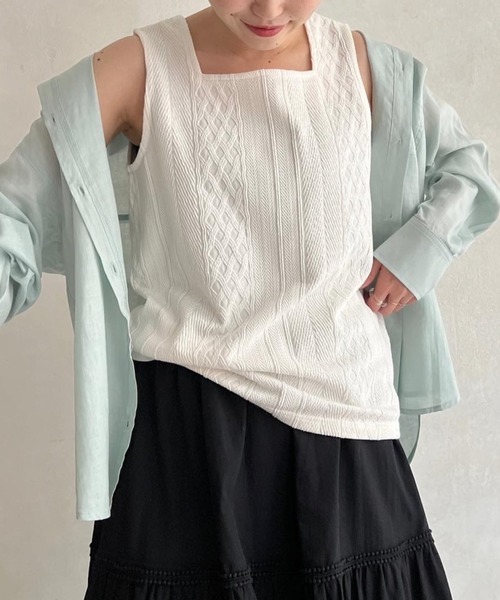 Chez toi(シェトワ)の「前後2WAYジャガードタンク(タンクトップ・レディース・ブラック/オフホワイト/グレイッシュベージュ・FREE)」の8枚目の写真