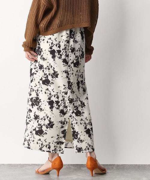 【専用】　たき@即購入OK 様 A part by（アパートバイ）の「オオバナナロースカート 276094