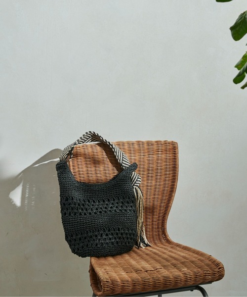 Chez toi(シェトワ)の「メッシュテープハンドルショルダーバッグ(かごバッグ・レディース・ブラック/グリーン/キャメル・FREE)」の13枚目の写真