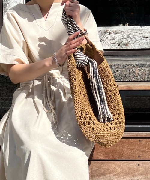Chez toi(シェトワ)の「メッシュテープハンドルショルダーバッグ(かごバッグ・レディース・ブラック/グリーン/キャメル・FREE)」の15枚目の写真