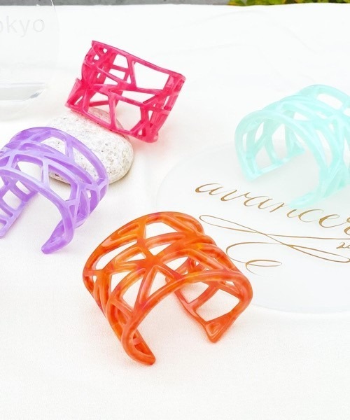 tone（トーン）の「【KuKuLu TOKYO】checkered pattern bangle（バングル/リストバンド・レディース・ホワイト/パープル/ピンク/オレンジ/ブルー/グリーン・FREE）」の16枚目の写真