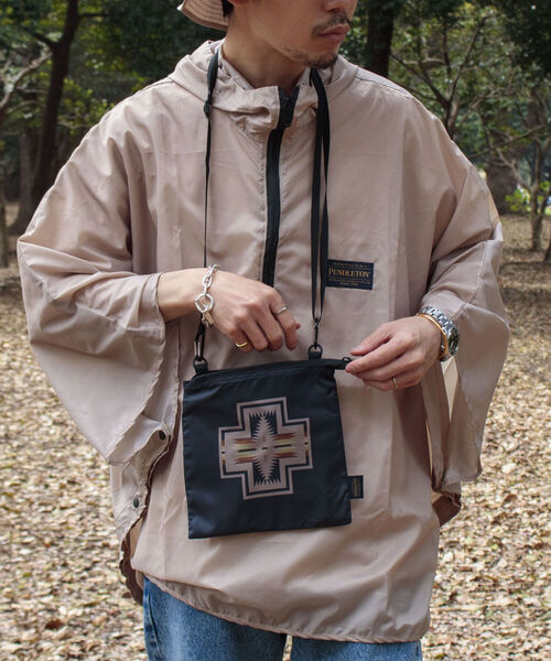 PENDLETON（ペンドルトン）の「【PENDLETON/ペンドルトン】別注ミニリップストップショルダーバッグ（ショルダーバッグ・メンズ・ブラック/ベージュ・FREE）」の9枚目の写真