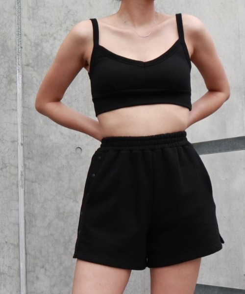 FIG&VIPER(フィグアンドバイパー)の「裏毛Vネックブラタンク(タンクトップ・レディース・ブラック/グレー/パープル・FREE)」の16枚目の写真