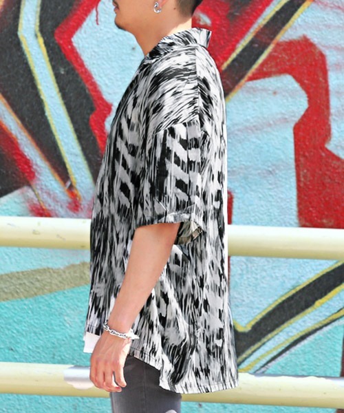 LUXSTYLE（ラグスタイル）の「総柄BIGオープンカラー半袖シャツ（シャツ/ブラウス・メンズ・ブラック/ブラウン・M/L）」の7枚目の写真