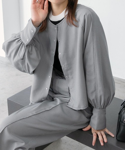 BONLECILL(ボンルシール)の「【セットアップ対応】ガンクラブチェック 2wayクロップドブラウス/ジャケットカーディガン(ノーカラージャケット・レディース・ブラック/ブラウン・FREE)」の2枚目の写真