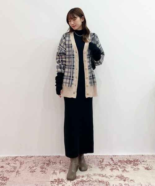 EPIMI E'PIMMY（エピミエピミー）の「【ミニ・ロングあり】アームウォーマー付プチハイリブニットワンピース（ワンピース・レディース・ダークブルー/アイボリー/ブラック/グレイッシュベージュ/オリーブ・MEDIUM/TALL）」の18枚目の写真