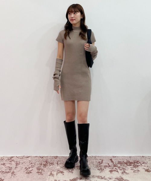 EPIMI E'PIMMY（エピミエピミー）の「【ミニ・ロングあり】アームウォーマー付プチハイリブニットワンピース（ワンピース・レディース・ダークブルー/アイボリー/ブラック/グレイッシュベージュ/オリーブ・MEDIUM/TALL）」の19枚目の写真