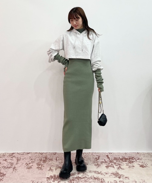 EPIMI E'PIMMY（エピミエピミー）の「【ミニ・ロングあり】アームウォーマー付プチハイリブニットワンピース（ワンピース・レディース・ダークブルー/アイボリー/ブラック/グレイッシュベージュ/オリーブ・MEDIUM/TALL）」の21枚目の写真