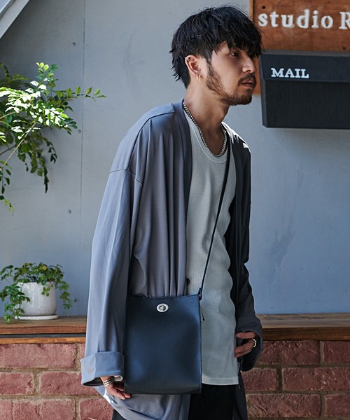 SILVER BULLET（シルバーバレット）の「『SILVER BULLET SELECT AC/シルバーバレットセレクト』レザーライクミニショルダーBAG（ショルダーバッグ・メンズ・ブラック・ONE SIZE）」の7枚目の写真