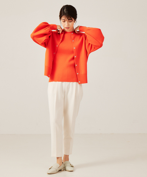 abahouse mavie（アバハウスマヴィ）の「【感嘆/セットアップ対応】タックテーパードパンツ（スラックス・レディース・ブラック/オフホワイト/ブルー/オレンジ/ダークネイビー/イエロー・32/40/34/38/36）」の18枚目の写真