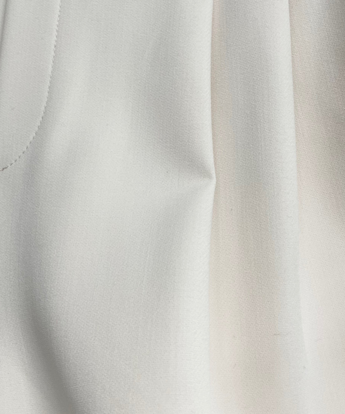 abahouse mavie（アバハウスマヴィ）の「【感嘆/セットアップ対応】タックテーパードパンツ（スラックス・レディース・ブラック/オフホワイト/ブルー/オレンジ/ダークネイビー/イエロー・32/40/34/38/36）」の19枚目の写真