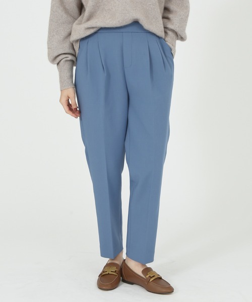 abahouse mavie（アバハウスマヴィ）の「【感嘆/セットアップ対応】タックテーパードパンツ（スラックス・レディース・ブラック/オフホワイト/ブルー/オレンジ/ダークネイビー/イエロー・32/40/34/38/36）」の8枚目の写真