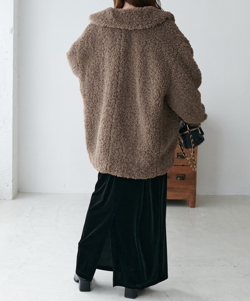 カーリーファーコート