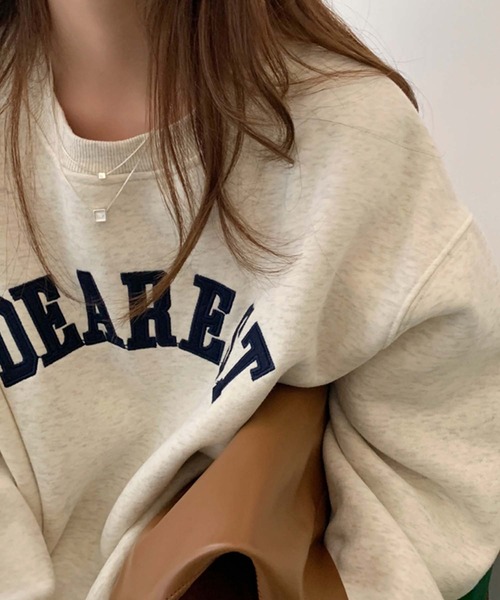 Girly Doll（ガーリードール）の「ビッグシルエットロゴトレーナー（スウェット・レディース・ライトグレー/ネイビー/ベージュ/グリーン・FREE）」の5枚目の写真