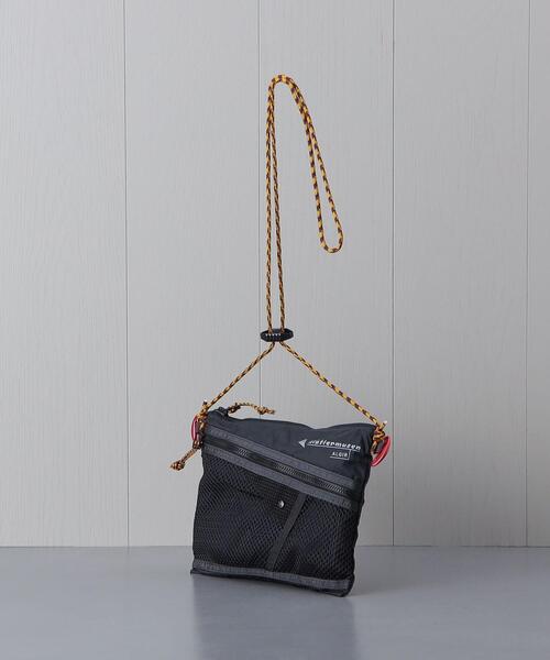 koti BEAUTY&YOUTH(コティ ビューティアンドユース)の「<Klattermusen>ALGIR ACCESSORY BAG M/ポーチ(ショルダーバッグ・メンズ・ライトグレー/ブラック・FREE)」の3枚目の写真